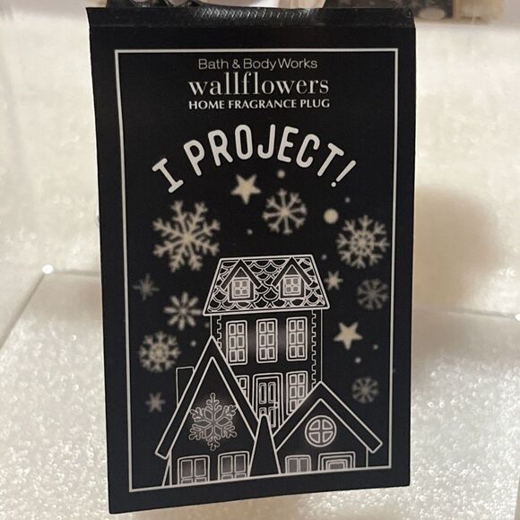 Bath & Body Works Wallflowers Holiday Village Light PROJECTOR Fragrance‎ Plug-In - Picture 4 of 15